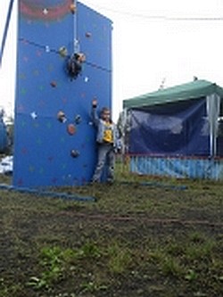 Horolezecká stěna dětská – pronájem atrakcí Vinelan