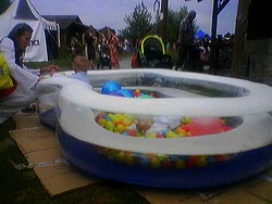 Mobilní bazén s kuličkami – pronájem atrakcí Vinelan